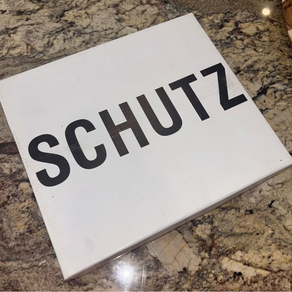 FINAL Price Drop💰⬇️ 
SCHUTZ Cream Heeled Boots with Croc-Embossed Texture - Picture 5 of 11